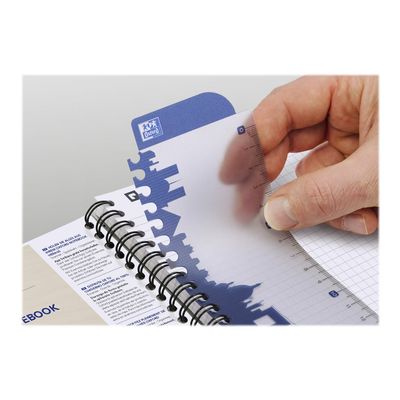 3020120022079-Oxford Office Essentials - Cahier à spirale A4 (21x29,7 cm) - 100 pages - petits carreaux (5x5 mm) - disponible-Gros plan-12